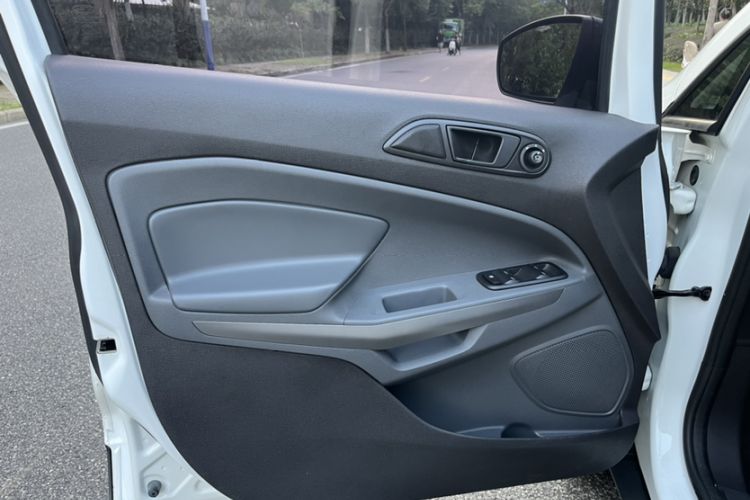 Used Ford EcoSport 2013 1.5L Manual Comfort Model Interior 2
