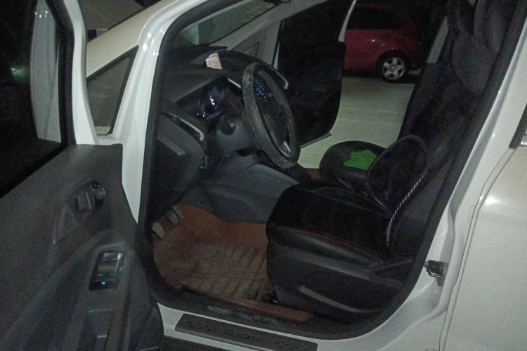 Used Ford EcoSport 2013 1.5L Manual Comfort Model Interior 3