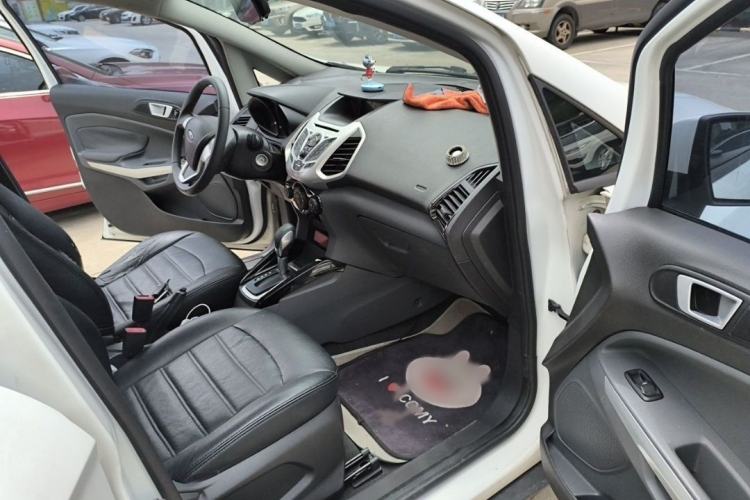 Used Ford EcoSport 2013 1.5L Automatic Fashion Model Interior 3