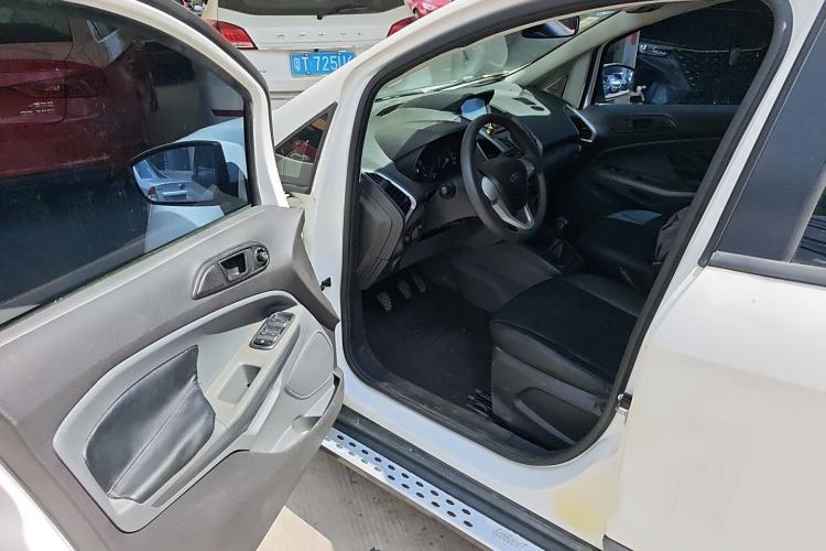 Used Ford EcoSport 2013 1.5L Manual Comfort Model Interior 3