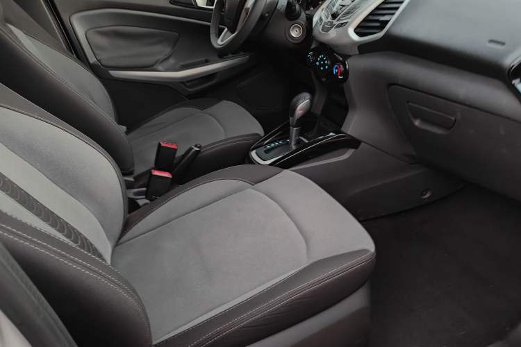 Used Ford EcoSport 2013 1.5L Automatic Fashion Model Interior 4