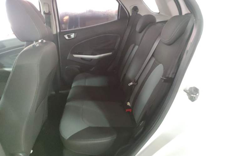 Used Ford EcoSport 2013 1.5L Automatic Fashion Model Interior 4