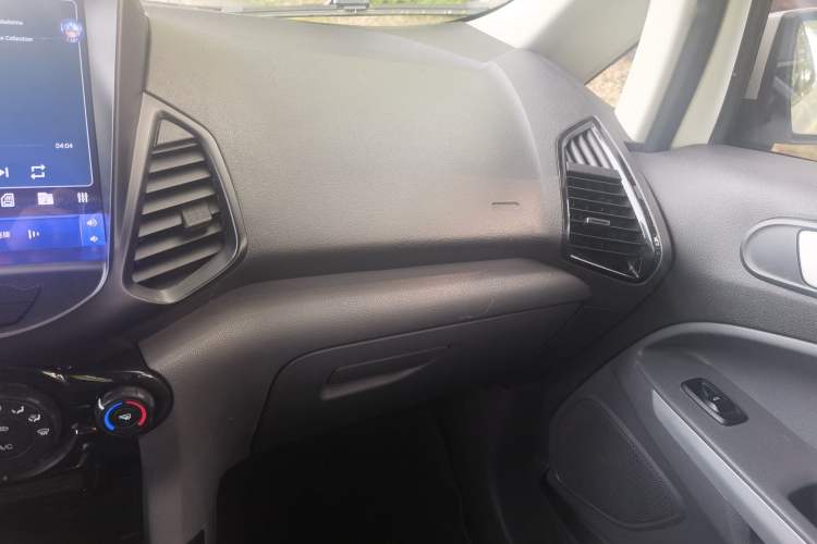 Used Ford EcoSport 2013 1.5L Automatic Fashion Model Interior 5