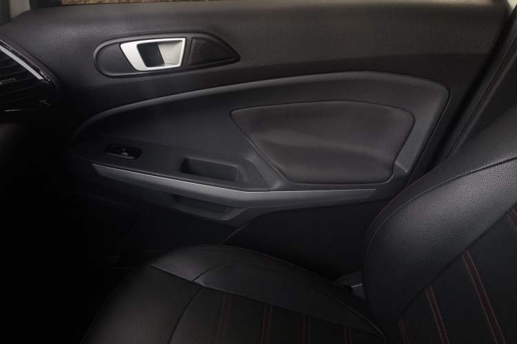 Used Ford EcoSport 2013 1.5L Automatic Fashion Model Interior 6