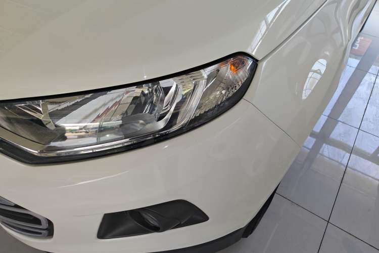 Used Ford EcoSport 2013 1.5L Automatic Fashion Model Left Front Headlight