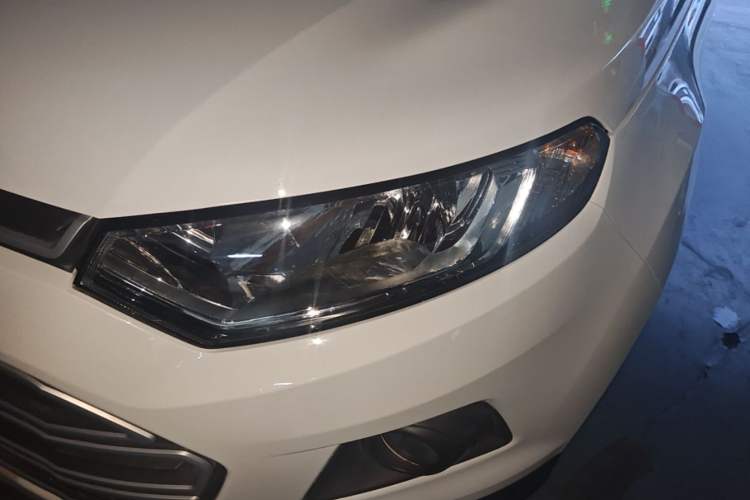 Used Ford EcoSport 2013 1.5L Automatic Fashion Model Left Front Headlight