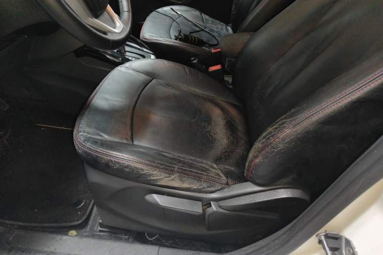 Used Ford EcoSport 2013 1.5L Automatic Fashion Model Left Front Seat