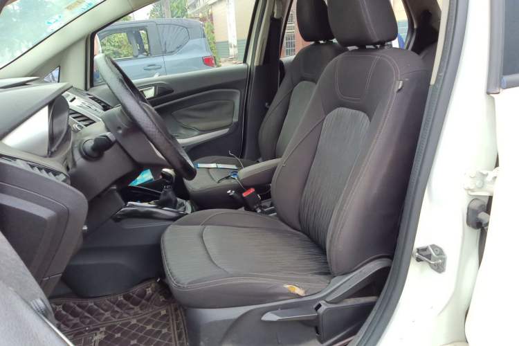 Used Ford EcoSport 2013 1.5L Manual Luxury Model Left Front Seat