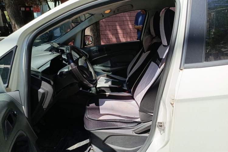 Used Ford EcoSport 2013 1.5L Manual Comfort Model Left Front Seat