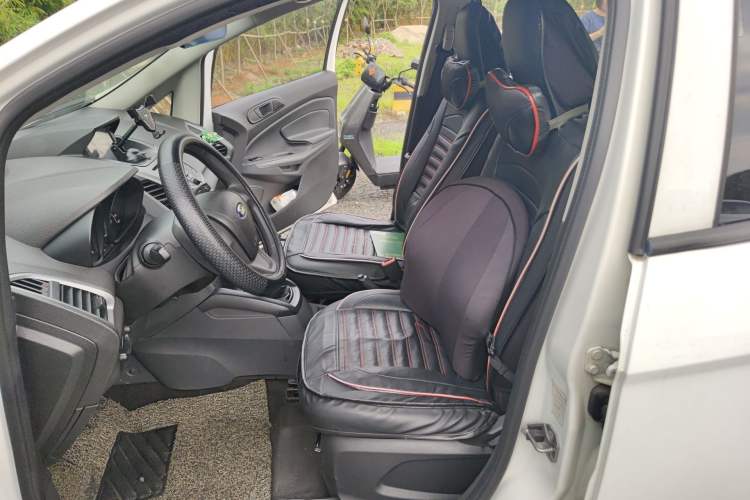 Used Ford EcoSport 2013 1.5L Manual Comfort Model Left Front Seat