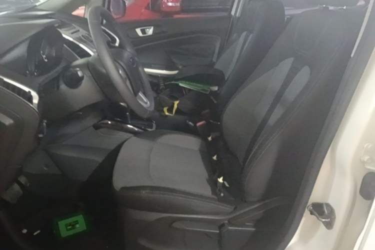 Used Ford EcoSport 2013 1.5L Automatic Fashion Model Left Front Seat