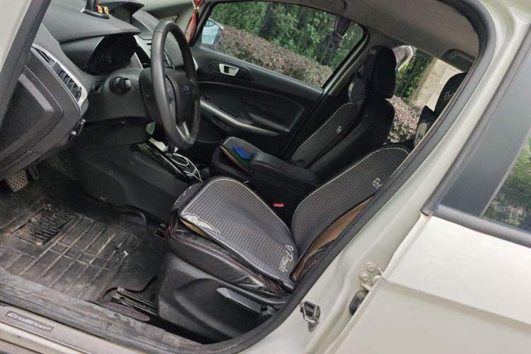 Used Ford EcoSport 2013 1.5L Automatic Fashion Model Left Front Seat