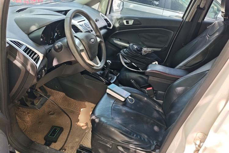 Used Ford EcoSport 2013 1.5L Manual Fashion Model Left Front Seat