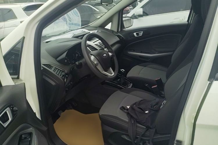 Used Ford EcoSport 2013 1.5L Manual Fashion Model Left Front Seat