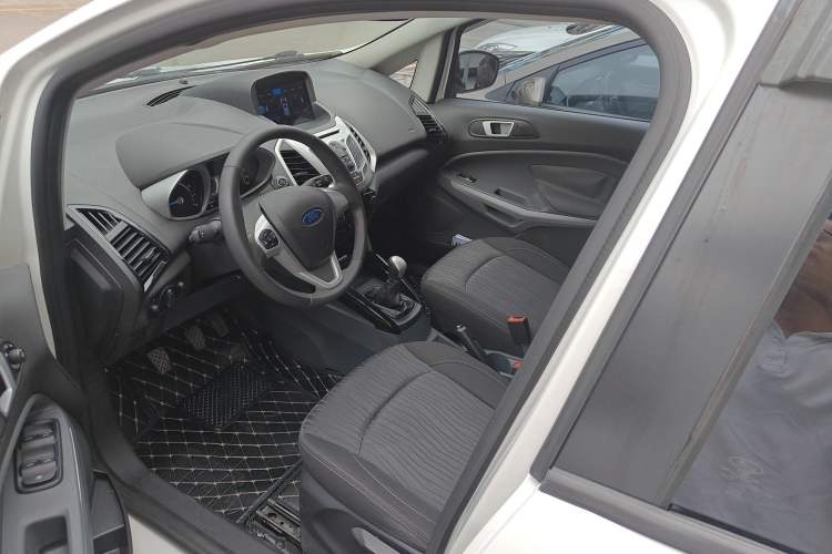 Used Ford EcoSport 2013 1.0L GTDi Manual Luxury Model Left Front Seat