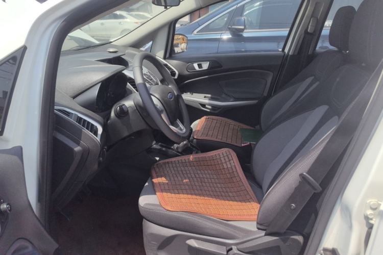 Used Ford EcoSport 2013 1.5L Manual Fashion Model Left Front Seat
