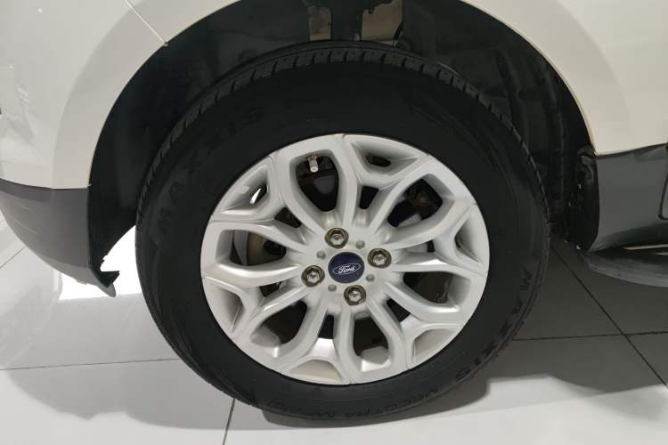 Used Ford EcoSport 2013 1.5L Automatic Prestige Model Left Front Wheel Hub
