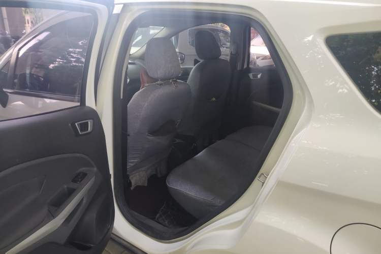 Used Ford EcoSport 2013 1.5L Automatic Fashion Model Left Rear Seat