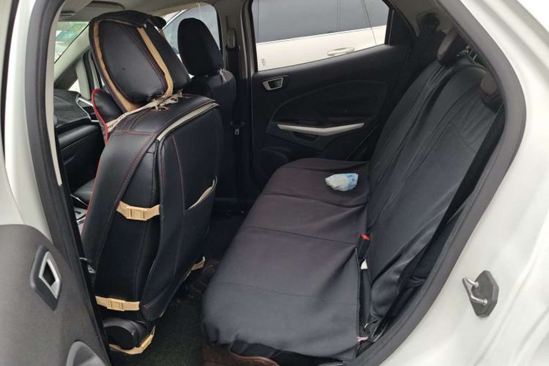Used Ford EcoSport 2013 1.5L Automatic Fashion Model Left Rear Seat