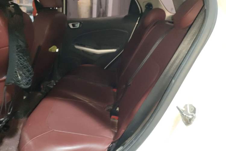 Used Ford EcoSport 2013 1.5L Automatic Fashion Model Left Rear Seat