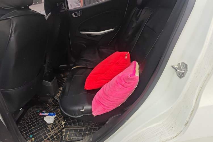 Used Ford EcoSport 2013 1.5L Manual Fashion Model Left Rear Seat