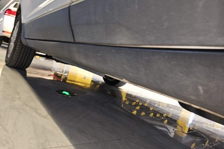 Used Ford EcoSport 2013 1.5L Manual Fashion Model Left Side Sill