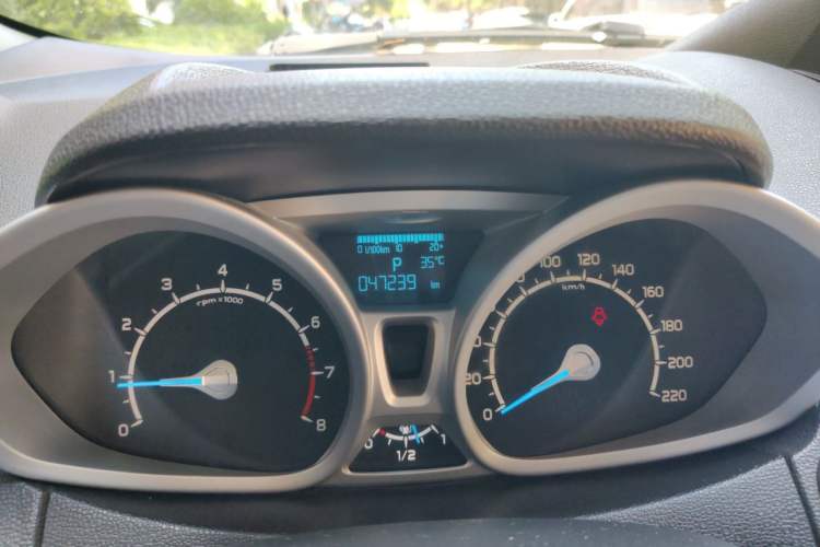 Used Ford EcoSport 2013 1.5L Automatic Prestige Model Odometer Close Up