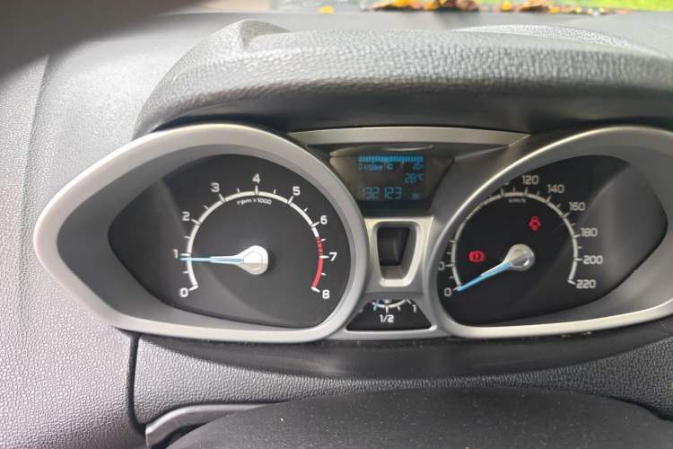 Used Ford EcoSport 2013 1.0L GTDi Manual Luxury Model Odometer Close Up