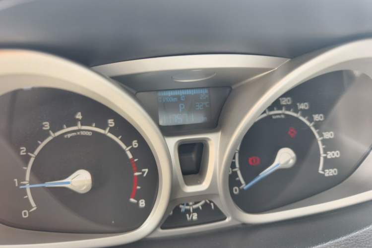 Used Ford EcoSport 2013 1.5L Automatic Prestige Model Odometer Close Up