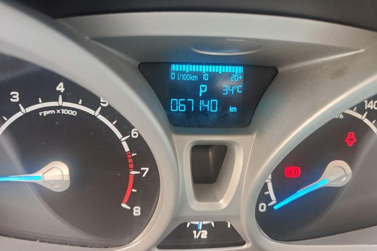 Used Ford EcoSport 2013 1.5L Automatic Prestige Model Odometer Close Up