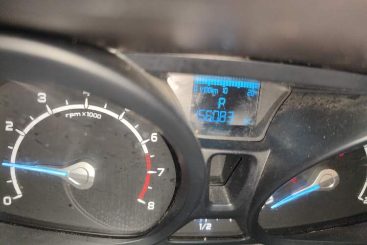 Used Ford EcoSport 2013 1.5L Automatic Fashion Model Odometer Close Up