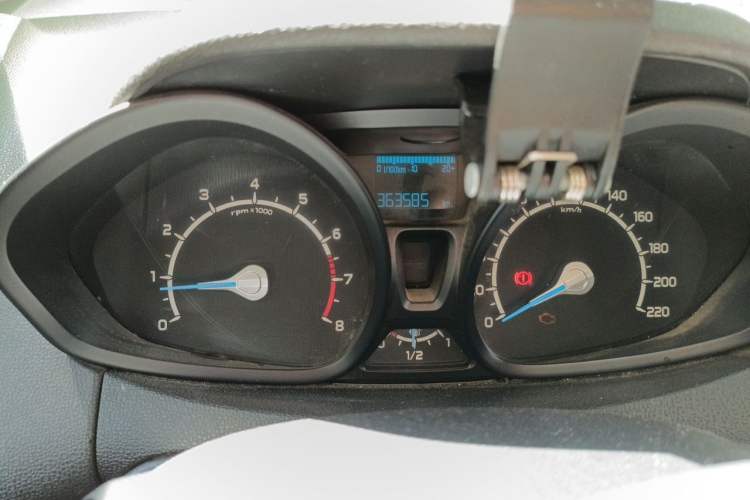 Used Ford EcoSport 2013 1.5L Manual Comfort Model Odometer Close Up