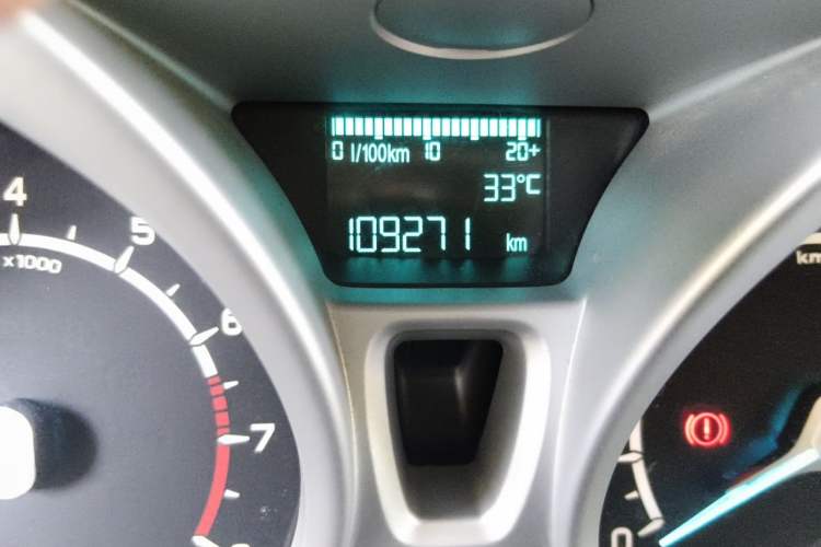 Used Ford EcoSport 2013 1.5L Manual Luxury Model Odometer Close Up