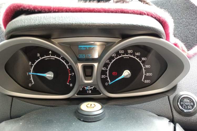 Used Ford EcoSport 2013 1.0L GTDi Manual Luxury Model Odometer Close Up