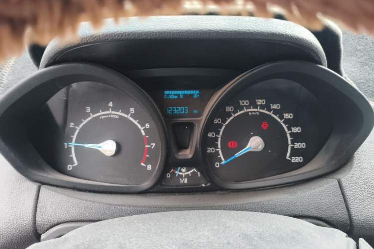 Used Ford EcoSport 2013 1.5L Manual Fashion Model Odometer Close Up