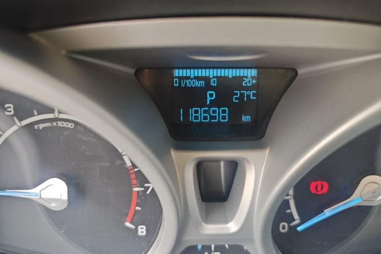 Used Ford EcoSport 2013 1.5L Automatic Prestige Model Odometer Close Up