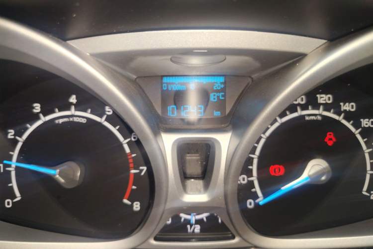 Used Ford EcoSport 2013 1.5L Manual Luxury Model Odometer Close Up