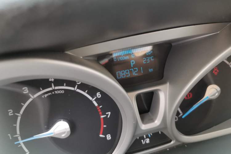 Used Ford EcoSport 2013 1.5L Automatic Prestige Model Odometer Close Up