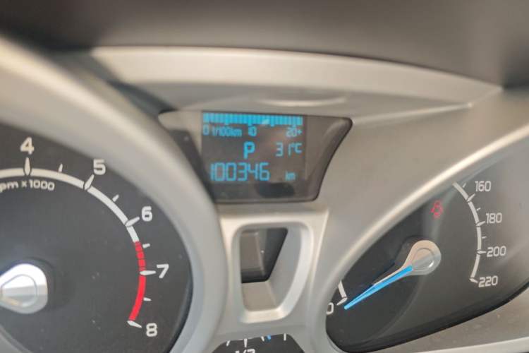 Used Ford EcoSport 2013 1.5L Automatic Prestige Model Odometer Close Up