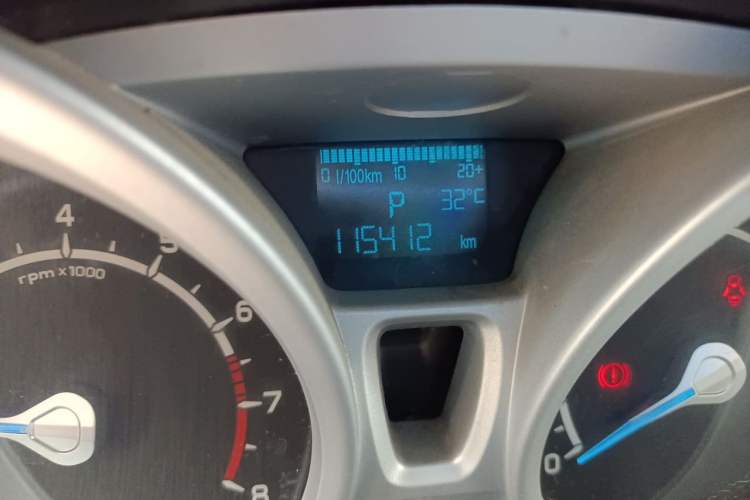 Used Ford EcoSport 2013 1.5L Automatic Prestige Model Odometer Close Up