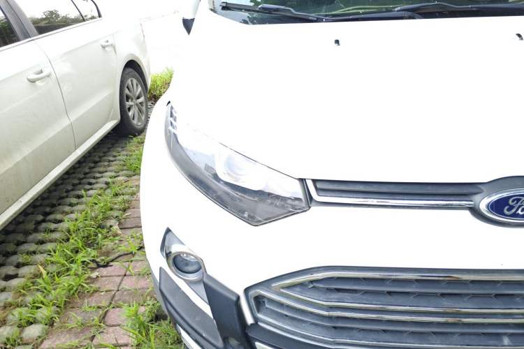 Used Ford EcoSport 2013 1.5L Automatic Prestige Model Right Front Headlight