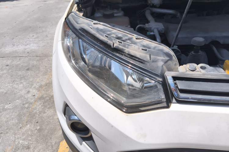 Used Ford EcoSport 2013 1.5L Automatic Prestige Model Right Front Headlight