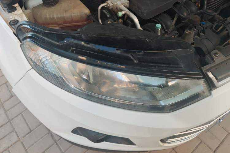 Used Ford EcoSport 2013 1.5L Automatic Fashion Model Right Front Headlight