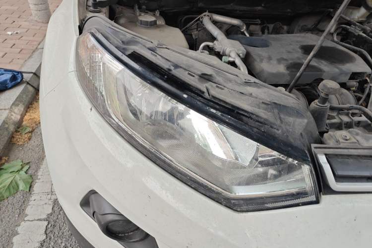 Used Ford EcoSport 2013 1.5L Automatic Fashion Model Right Front Headlight
