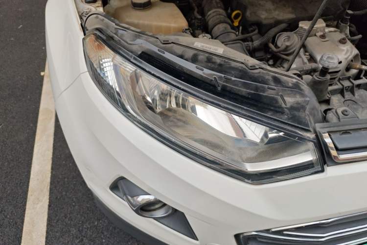 Used Ford EcoSport 2013 1.0L GTDi Manual Luxury Model Right Front Headlight