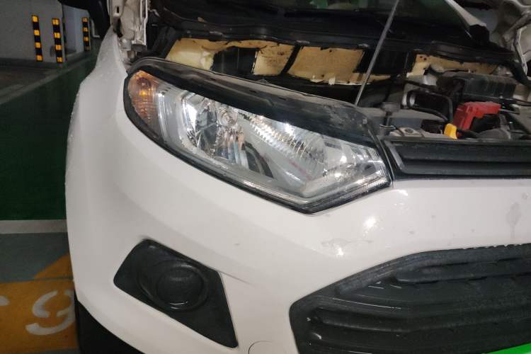 Used Ford EcoSport 2013 1.5L Manual Comfort Model Right Front Headlight