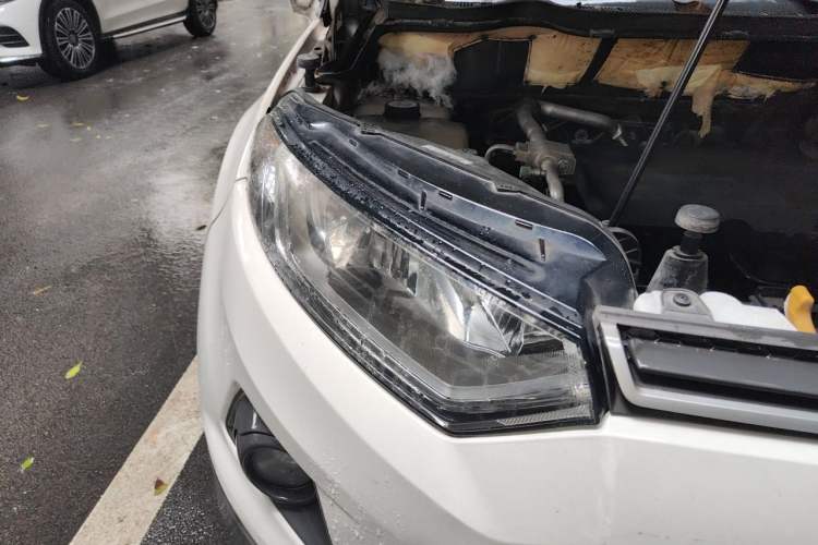 Used Ford EcoSport 2013 1.5L Automatic Fashion Model Right Front Headlight
