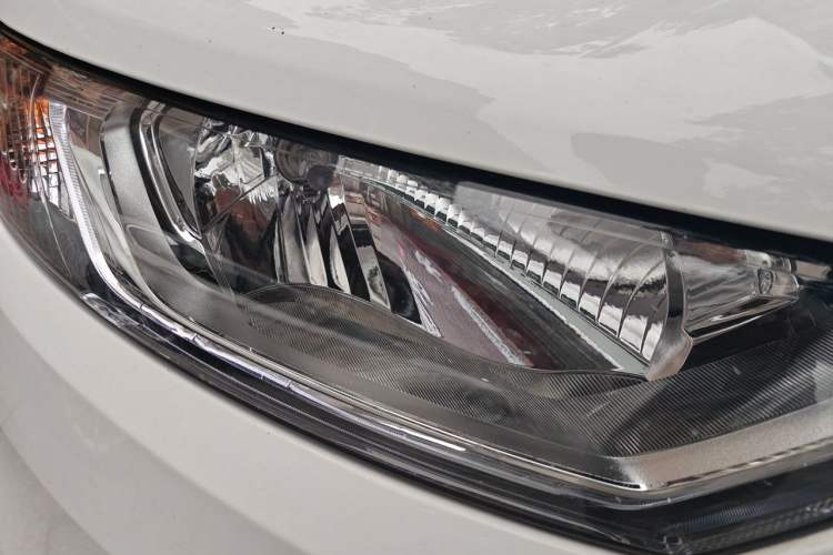 Used Ford EcoSport 2013 1.5L Manual Comfort Model Right Front Headlight