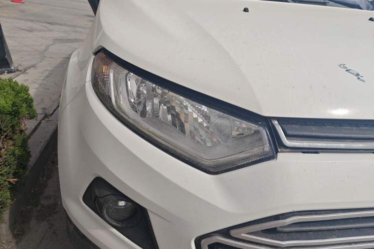 Used Ford EcoSport 2013 1.5L Manual Fashion Model Right Front Headlight