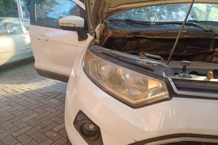 Used Ford EcoSport 2013 1.5L Automatic Fashion Model Right Front Headlight